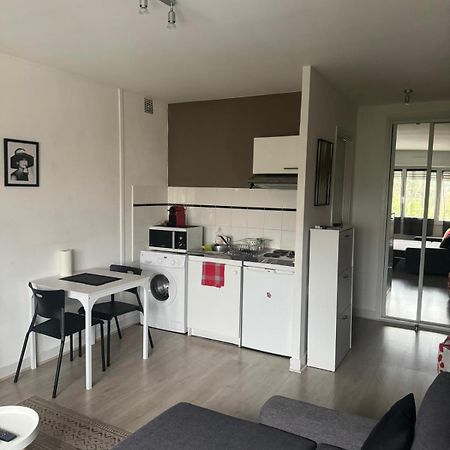 Talence - Studio 25 M2 Dans Residence Avec Parking Prive A 10 Mn De Bordeaux En Tram Exterior photo