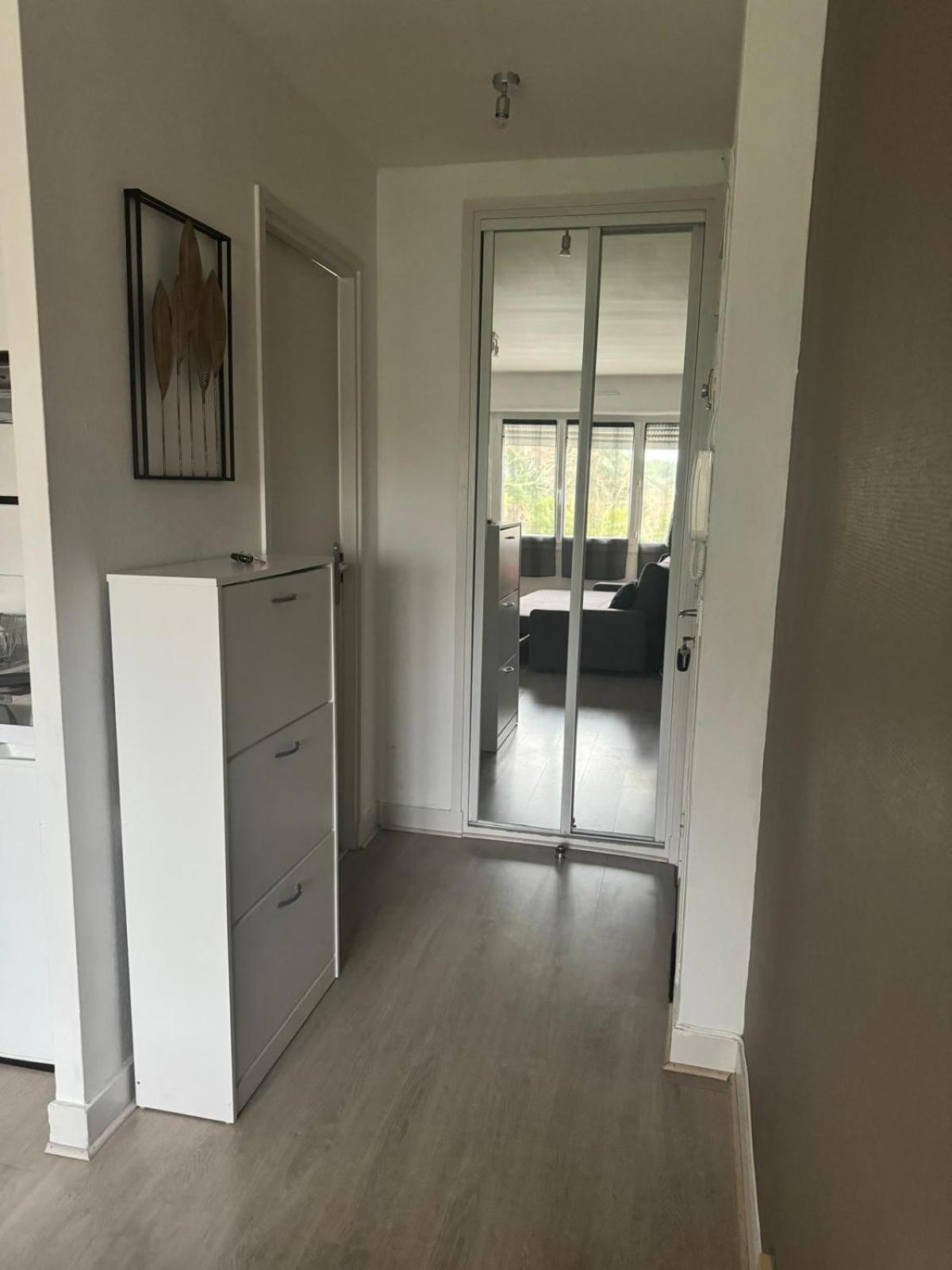 Talence - Studio 25 M2 Dans Residence Avec Parking Prive A 10 Mn De Bordeaux En Tram Exterior photo
