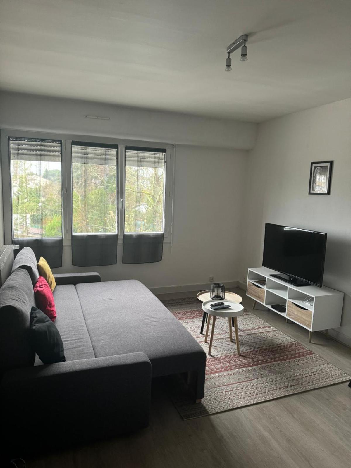Talence - Studio 25 M2 Dans Residence Avec Parking Prive A 10 Mn De Bordeaux En Tram Exterior photo